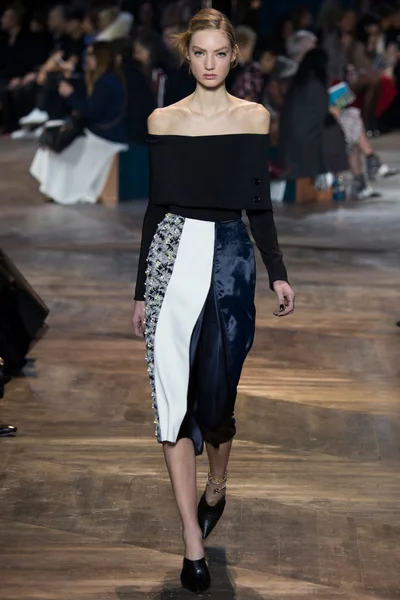 Look 2